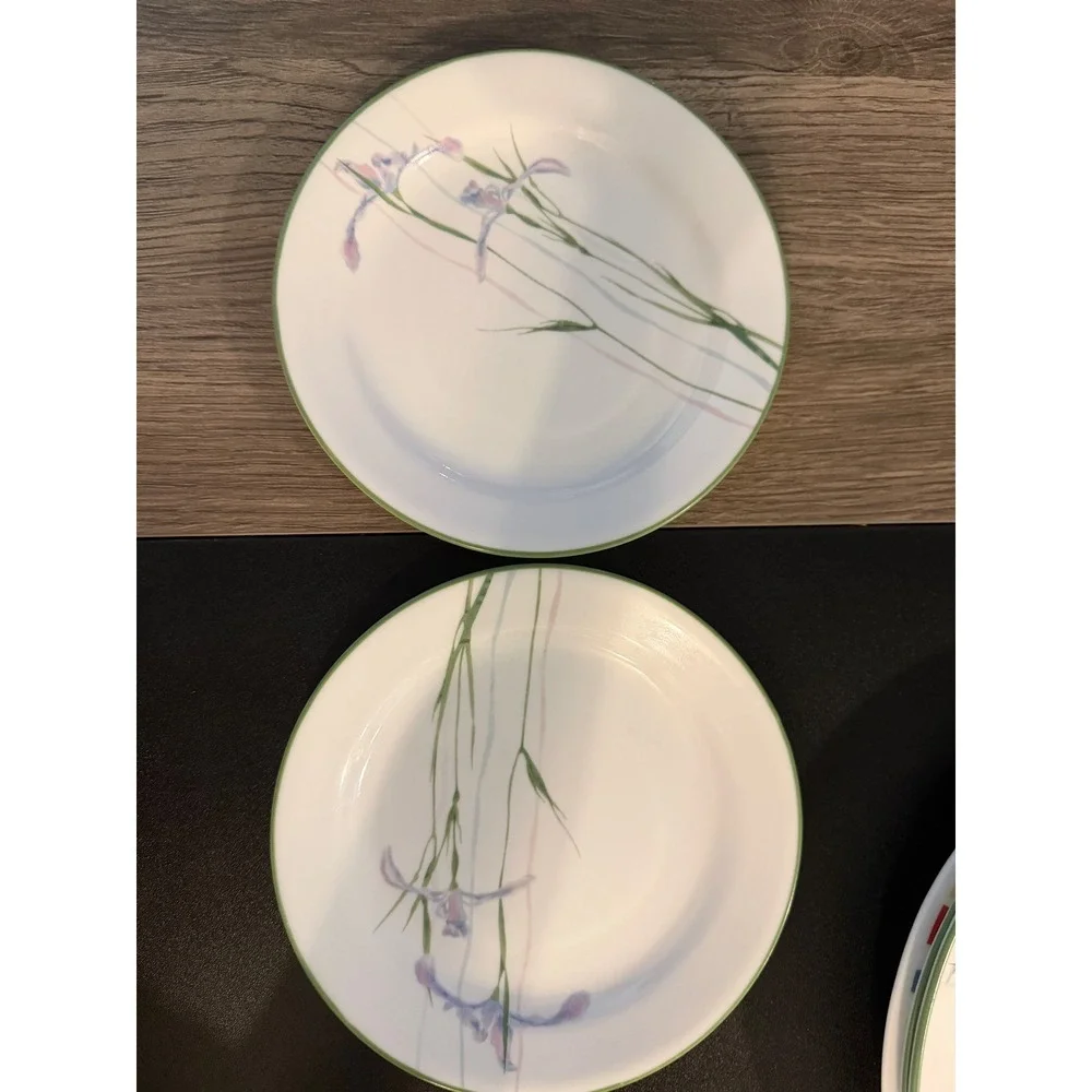 Corelle Iris Bread Butter Plates Set of 2 Purple Floral Green Rim Vitrelle 6.75